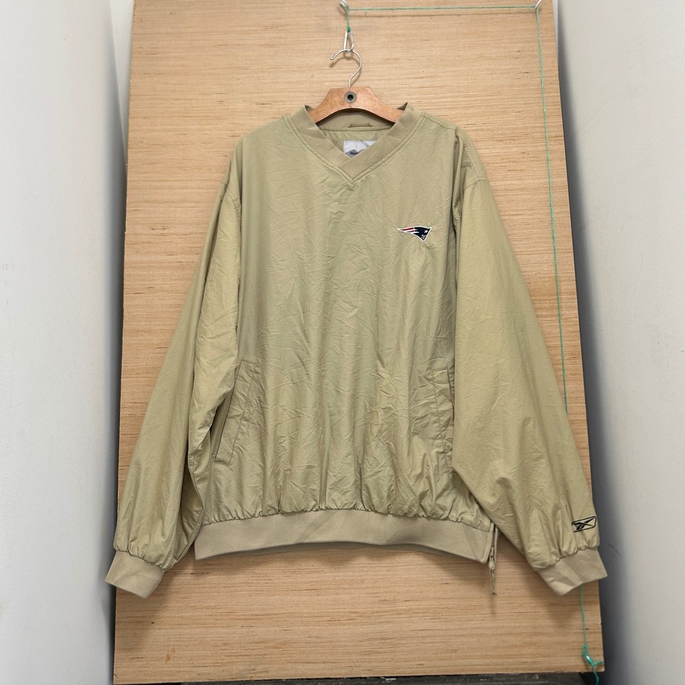 Reebok New England Patriots V-Neck Windshirt Tan Pullover XL 5590